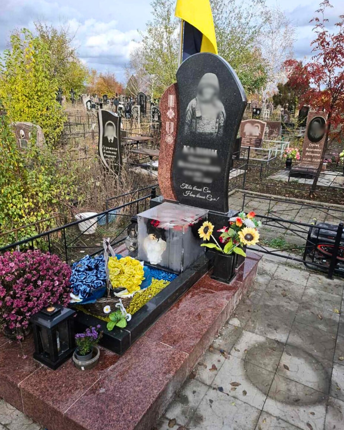 Пам'ятник військовому фото
